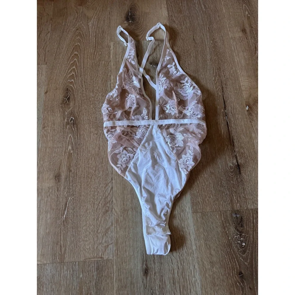 Lingerie‎ Bundle Lace Bodysuits & High Waist Panties 4pc